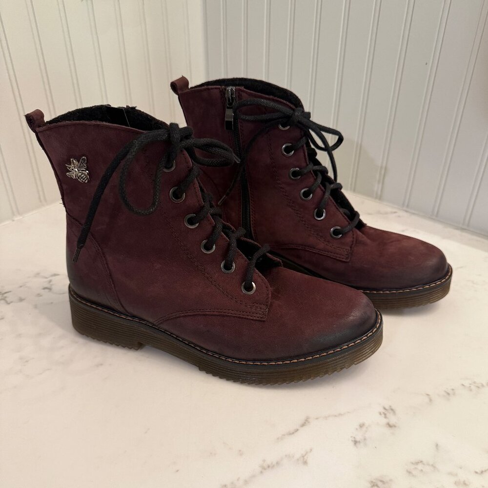 Women's Insulated & Waterproof Ankle Boots - Dark Burgandy, Size 38